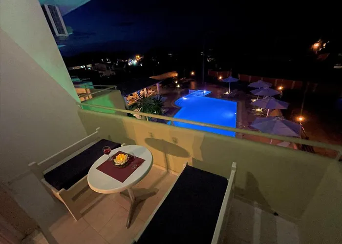 Aparthotel Vibes 3*